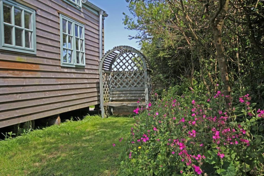 Tiny House On Isolated Farm By The Cornish Coast Vila Bude Exterior foto